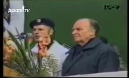 Bosna Liderinin Askerlerini Selamlayışı