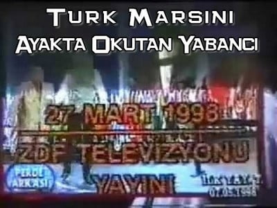 0022_turk-marsini-ayakta-okutan-yabanci