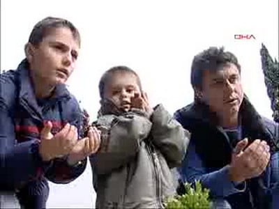 0065_sehitlikte-gozyasli-cumhuriyet-bayrami