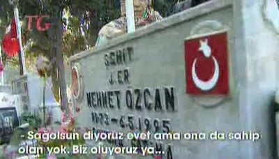 0076_sehitlikte-bayram-gunu
