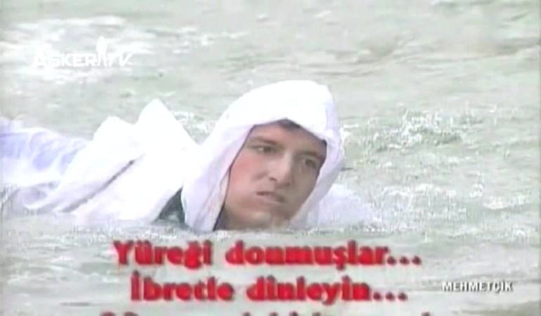 -20 Derecedeki suda yüzen Mehmetçik