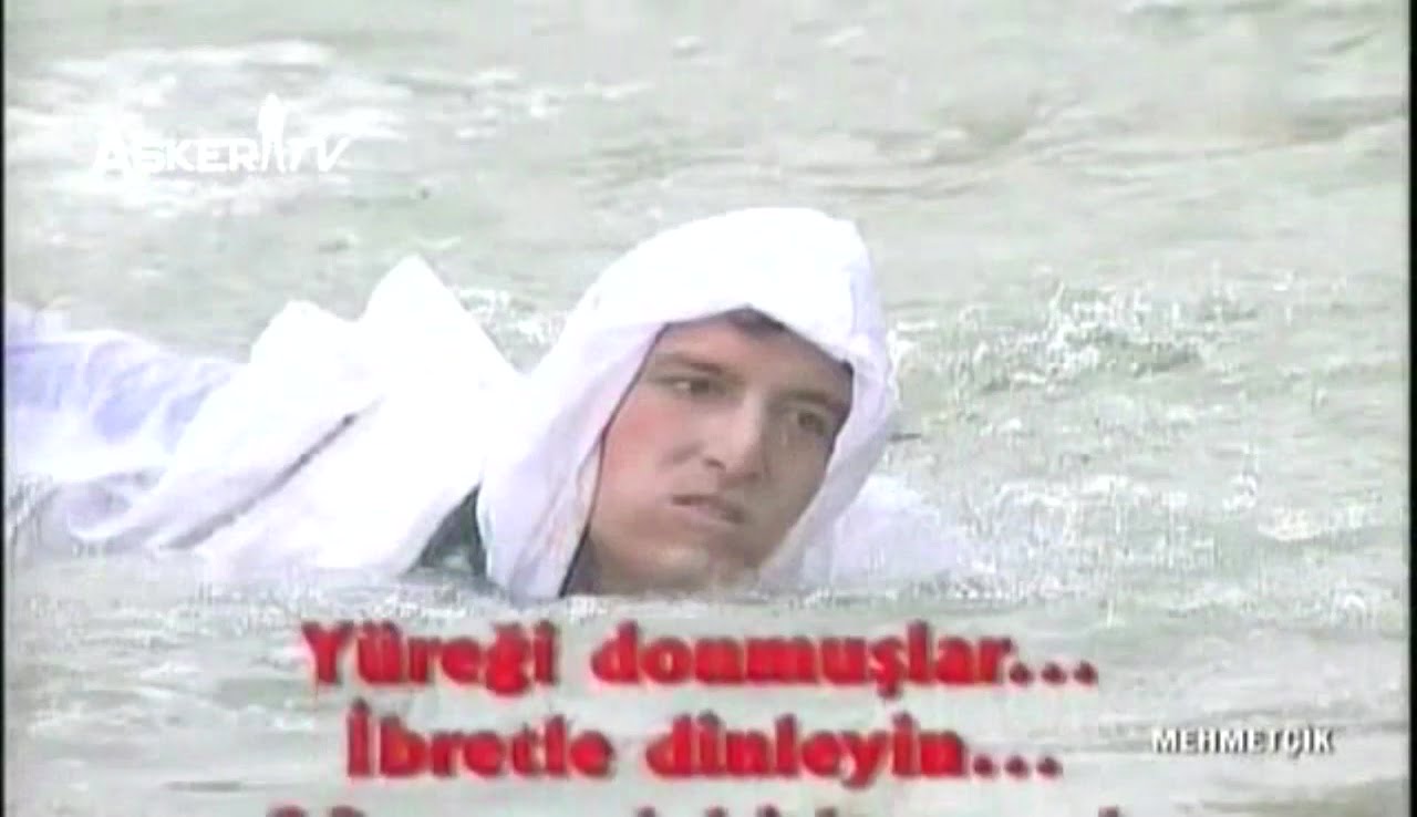 3032_20-derecedeki-suda-yuzen-mehmetcik