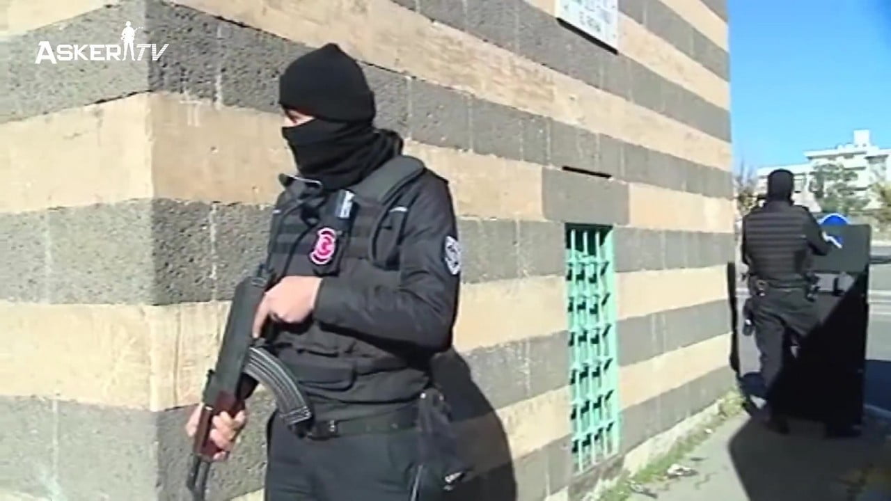 diyarbakir-sur-sokaklari-hendek-operasyonlari