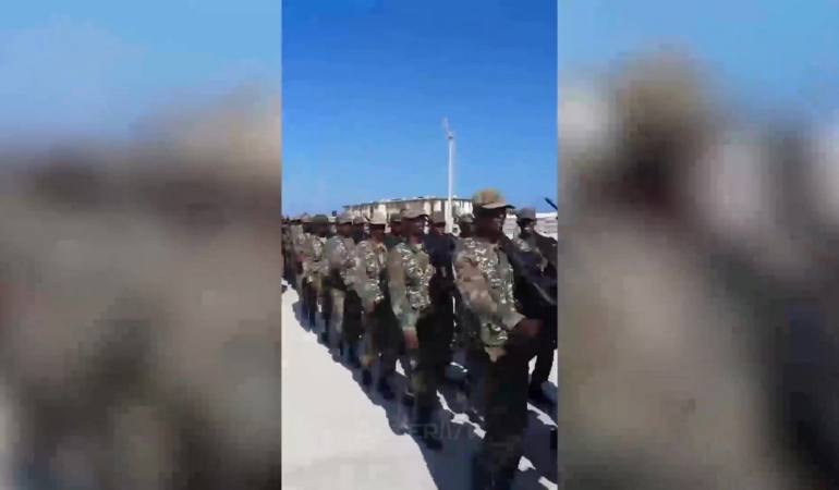 Somali’de eğitilen askerlerden tanıdık görüntüler