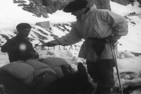kayak-takimiyla-kimlik-kontrolu-yapan-turk-askeri-1948