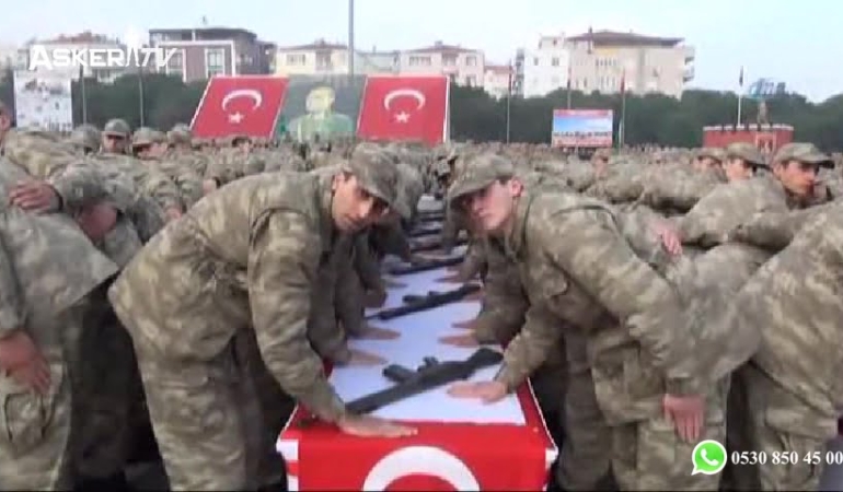 Yemin töreninde çalınan müzik şaşırttı