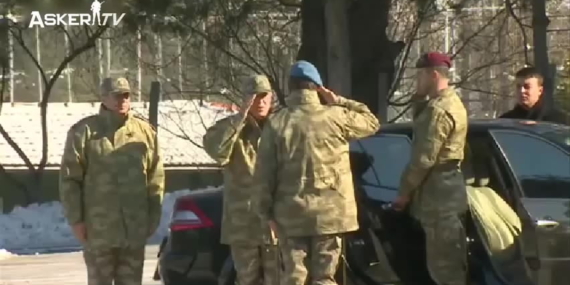 Orgeneral Akar sınır birliklerini ziyareti (Arşiv)