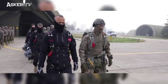 bordo-berelilerin-serbest-parasut-egitimi-zorlu-gorevlerin-hazirlik-sureci