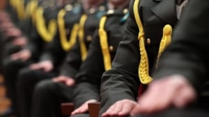 askeri-egitim-ve-subaylikta-yeni-duzenlemeler-tazminat-artisi-ve-suistimaller