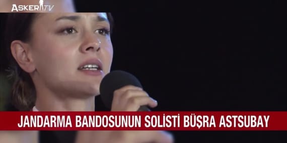 jandarma-bandosunun-kadin-solisti-busra-bilge-demir
