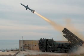 kara-atmaca-seyir-fuzesi-turkiyenin-savunma-sanayinde-yeni-bir-zafer