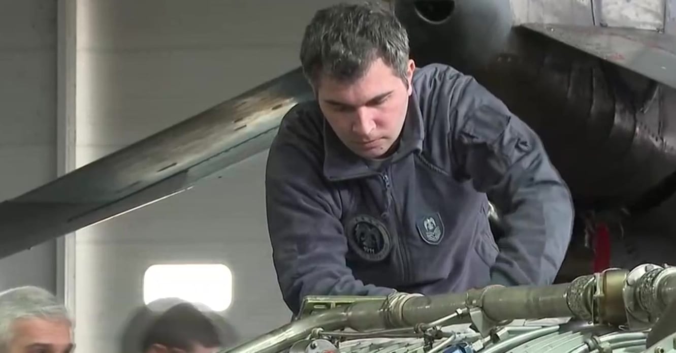 savas-ucaklarinin-bakimlari