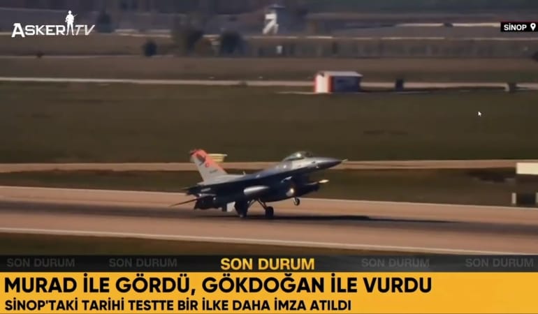 dunya-harp-tarihinde-bir-ilk-bayraktar-kizilelma-havadan-havaya-fuzeyle-hedefi-tam-isabet-vurdu