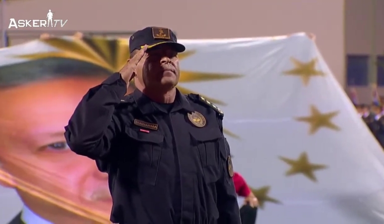 jsga-jandarma-joak-tahta-kuleden-inis-ve-serbest-parasut-gosterisi-2022