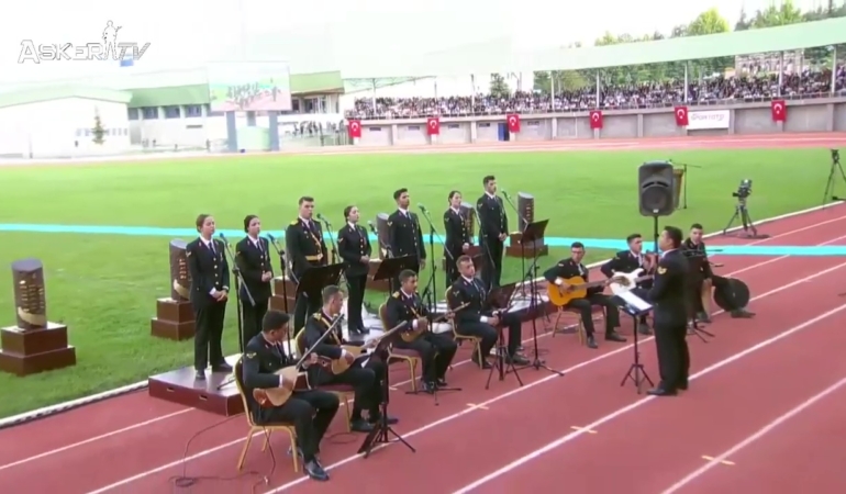 jsga-jandarma-yigitler-silkinip-ata-binende-2022