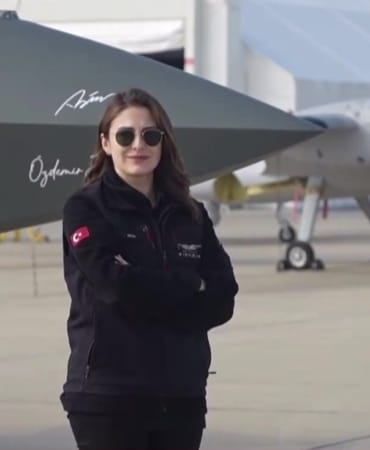 kizilelmanin-pilot-ekip-lideri-elif-ergin-gokyuzunde-yeni-bir-donemin-temsilcisi