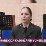 uniforma-icinde-sanat-askeri-bandoda-kadinlarin-yeni-donemi