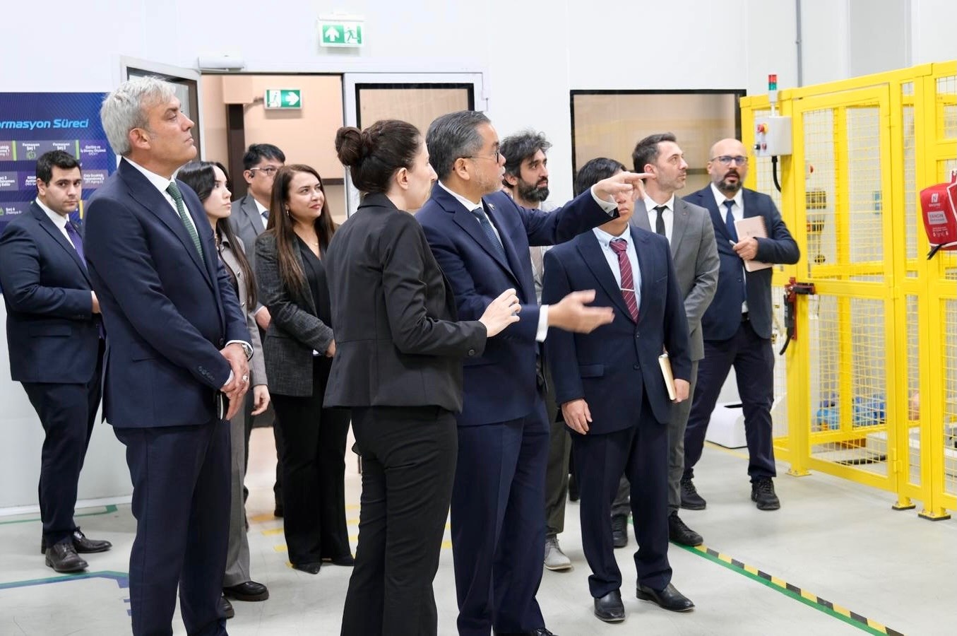 Filipinler Ankara Büyükelçisi Ascalon Jr., ASPİLSAN Enerji'yi ziyaret etti