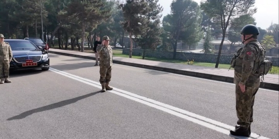 Genelkurmay Başkanı Orgeneral Selçuk Bayraktaroğlu Amasya’da sancak teslim etti