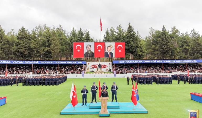 Jandarma birliklerinde acemi erler yemin törenlerini gerçekleştirdi