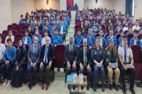 THK Genel Başkanı Prof. Dr. Akın Ünal havacılık öğrencileriyle bir araya geldi
